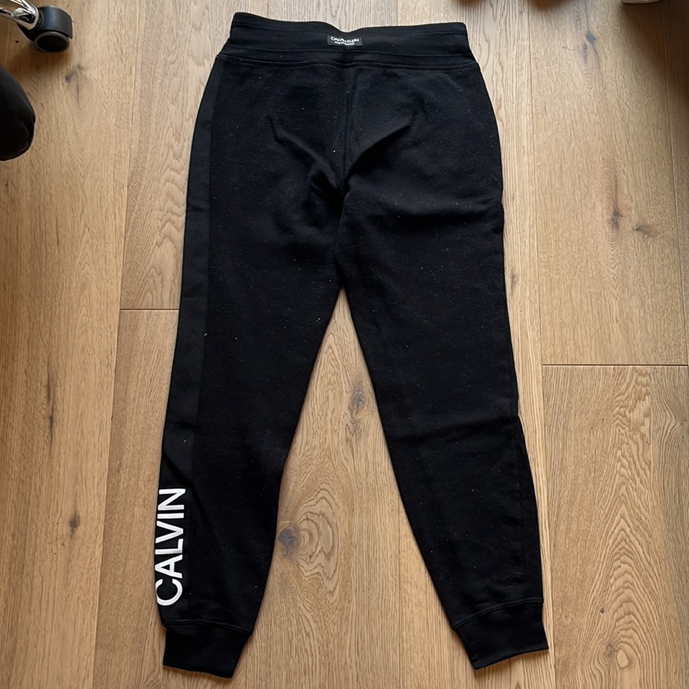 Calvin Klein Joggers - Picture 4 of 6